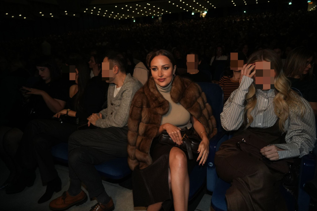 Prija obukla 35.000€, pa otišla u provod! Nikako nije mogla da prođe neopaženo (FOTO)