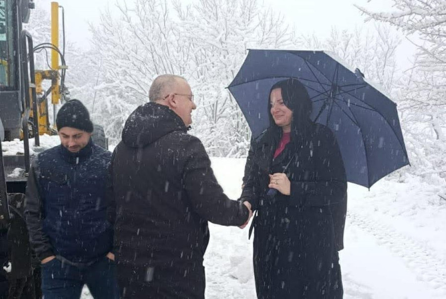 Jaka mećava u Kladovu, sneg ne prestaje da veje: Poslat apel građanima! (FOTO)