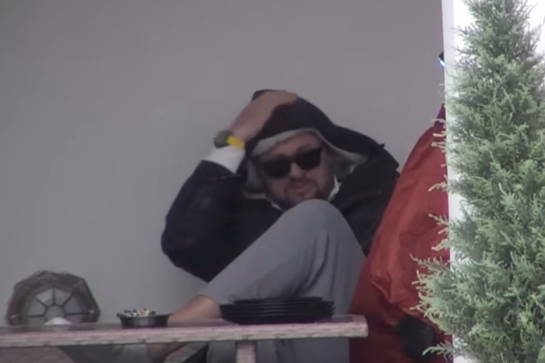 Jeca i guši se u suzama: Janjuš slomljen na godišnjicu smrti brata Mihajla (VIDEO)