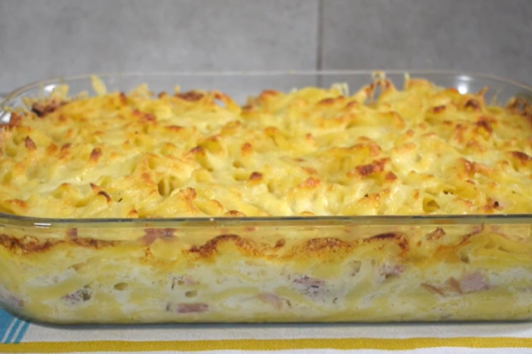 Recept dana: Zapečene taljatele sa slaninom i kačkavaljem ne traže velike kulinarske veštine, a ukus im je fantazija