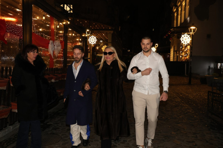 Vesna Zmijanac posle drame sa zdravljem, nastavlja po starom! Evo gde je bila sinoć, a lekari joj zabranili!