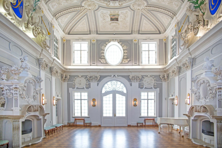 Grad koji odoleva vremenu: Provedite zimski odmor u ovoj bajkovitoj prestonici (FOTO)