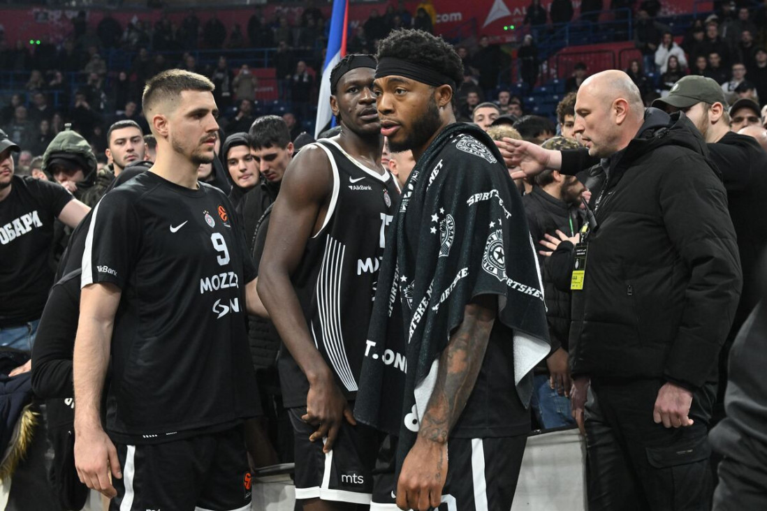 Marinković se izvinjavao Grobarima posle Makabija: Ovo nije način, treba da se pogledamo u oči!