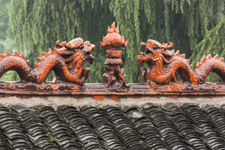 Kinesko selo koje izgleda kao da lebdi iznad vodopada: Ljubitelji mira i tišine će biti oduševljeni ovom destinacijom (FOTO+VIDEO)