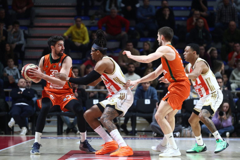 Angelina ispunila snove, Aleksandar ponosan zbog nagrade (FOTO)