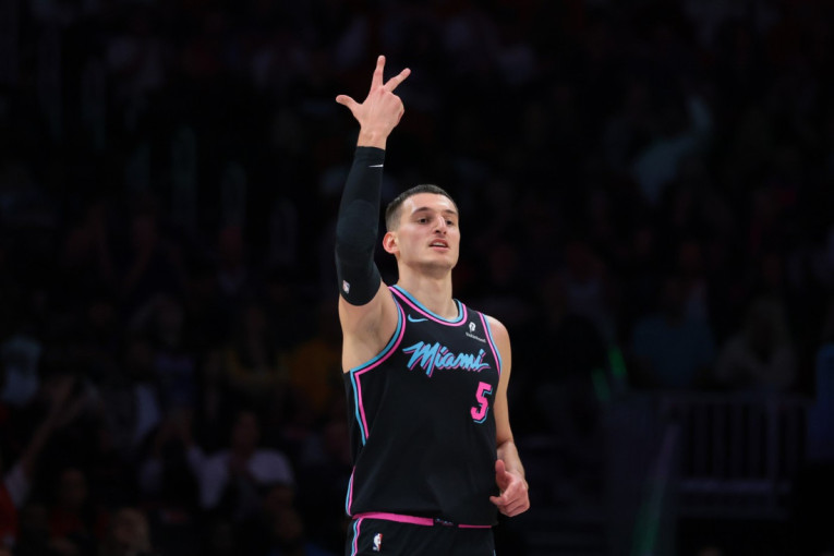Jović blista u dresu Majamija: Srbin jedan od najboljih u pobedi protiv Pelikansa!