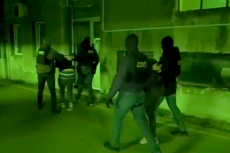 Drama na Vračaru: Policija uhapsila trojicu, zaplenjena velika količina droge nakon požara u kafiću