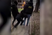 MUP objavio novi snimak hapšenja osumnjičenog za ubadanje bake! (VIDEO)