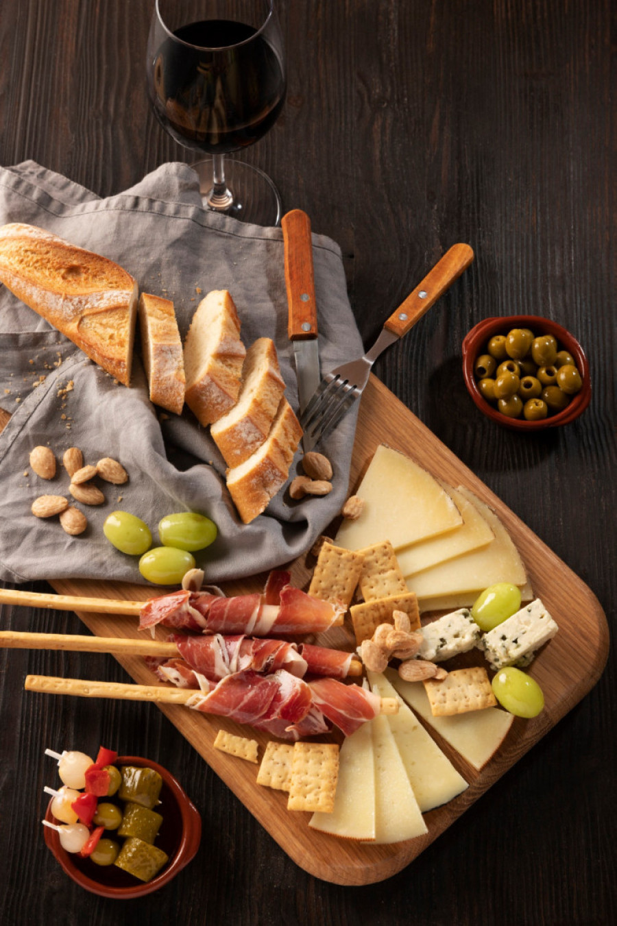 Napravite savršenu šarkuteri dasku: Vodič kroz ključne sastojke i savete za aranžiranje, tako jednostavno, a tako efektno (VIDEO)