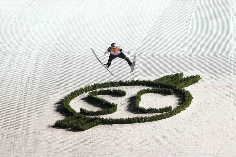 Na Zvezdinom novogodišnjem koktelu se pojavio i Bolomboj: Centar crveno-belih konačno u Beogradu (FOTO)