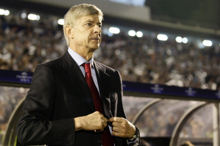 FIFA pritisnula dugme za revoluciju! Vengerov zakon menja sve – napadači će sada moći ono što je do juče bilo zabranjeno!