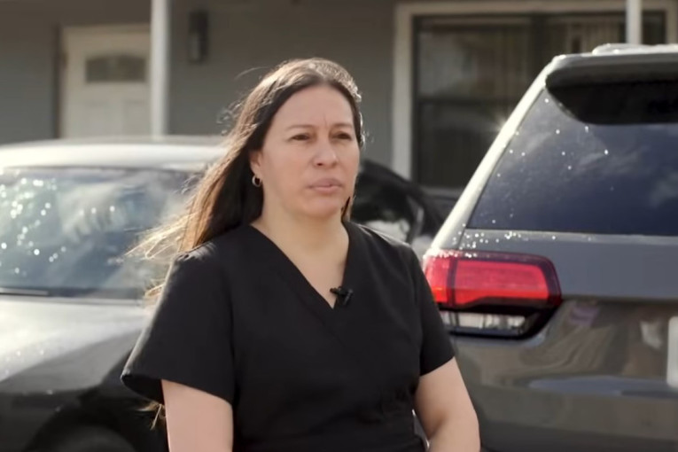 Žena iz Floride duguje više od 165.000 dolara kazni zbog parkiranja i to na svom travnjaku (VIDEO)