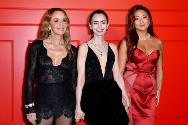 U njoj se krije prava modna, ali i životna lekcija: Emili ima Instagram, a Silvi - autoritet! (FOTO)