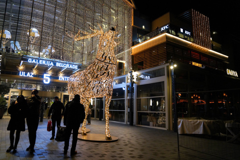 U novogodišnjoj noći lakše povrede na javnim mestima! Hitnu zvali uglavnom alkoholisani