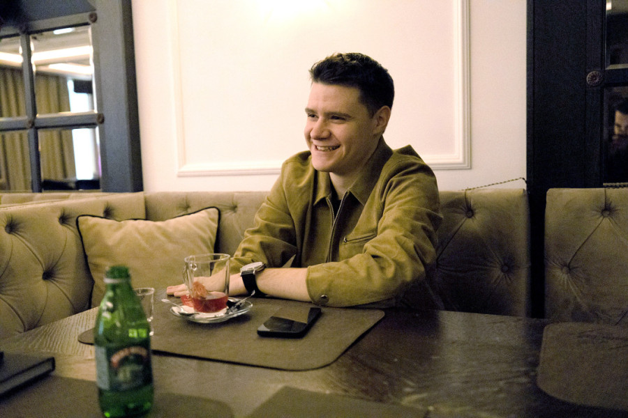 Ma, kakav Jakov Jozinović! Vrana osvaja scenu i osvežava estradu: Prija i Pejović ga obožavaju! (FOTO/VIDEO)