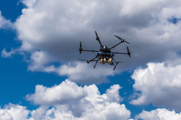 Mrtav pijan vozio dron! Onda je uradio nešto što ga je skupo koštalo!