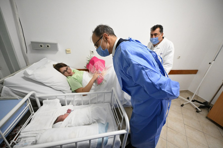 "Ulica otvorenog srca" na 16 lokacija: Koncerti, žongleri, ma ima za sve (FOTO)