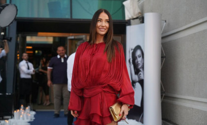 Kaći Živković bivši dečko došao na nastup posle 12 godina od raskida: Evo kako je ona reagovala (FOTO)