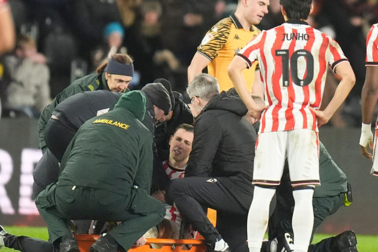 Godina u Premijer ligi počela "sušno": Sanderlend odoleo Sitiju i pomogao Arsenalu za +4, hajlajtse pogledajte u FULL HD (VIDEO)