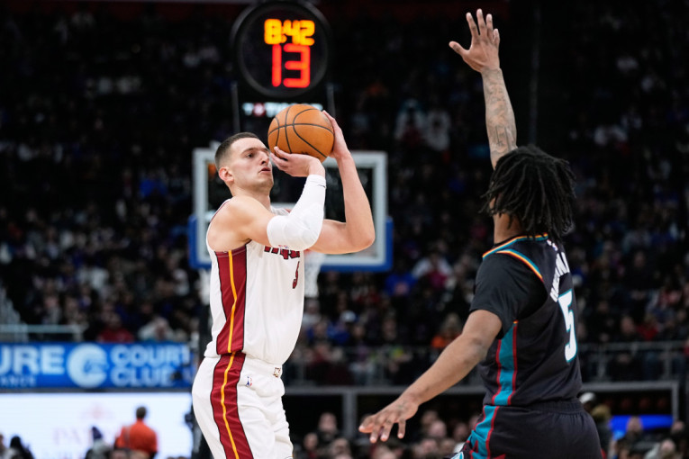 Kao za Jokića: Denver se oglasio zbog povrede Valančijunasa, dužina pauze je ista (FOTO)