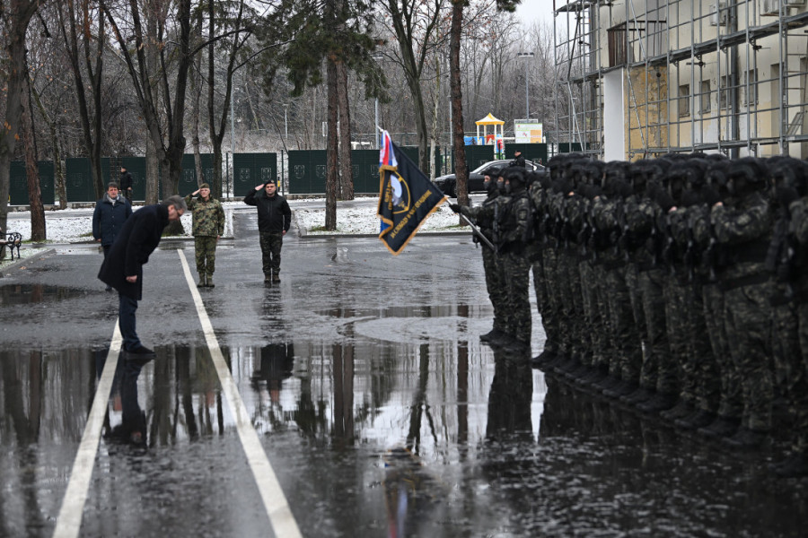 "Jedinica koja je uvek spremna da brani otadžbinu" Vučić: Kada su Srbi bili ugroženi, niko se nije "skinuo" (FOTO/VIDEO)