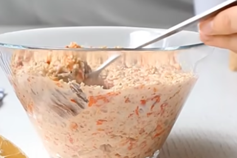 Za Badnje veče, ovo mora da se nađe na trpezi: Obavezno se lomi badnjača, a jedna namirnica se, nakon Božića, u kući čuva kao lek