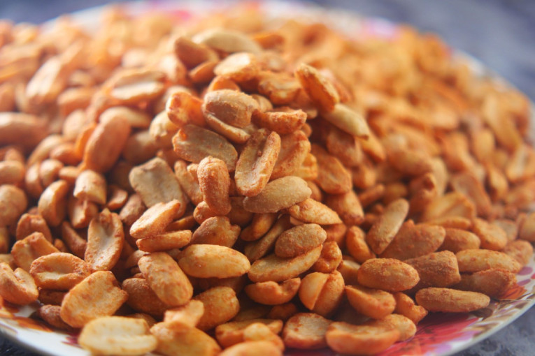 Posna kikiriki salata koja definitivno treba da se nađe na vašoj trpezi za Badnje veče (RECEPT)