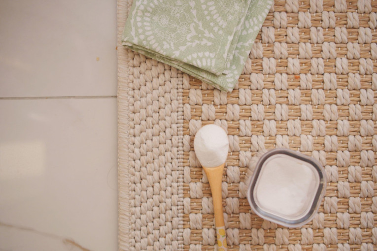 Zamirisaće cela soba: Isprobajte ovaj jednostavan trik i osvežite tepih za par minuta