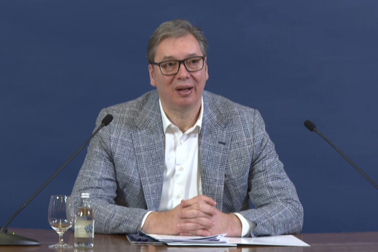 Vučić u Trebinju: "Spremni smo da uložimo 200 miliona evra u aerodrom"