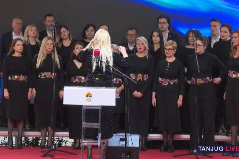 Vučić u Trebinju: "Spremni smo da uložimo 200 miliona evra u aerodrom"