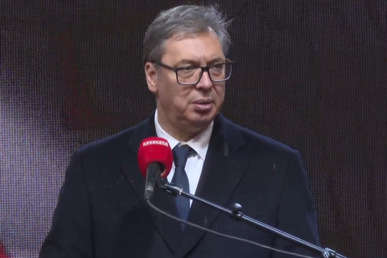 Vučić u Trebinju: "Spremni smo da uložimo 200 miliona evra u aerodrom"