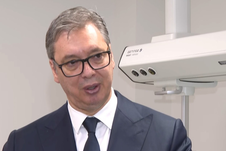 Vučić u Trebinju: "Spremni smo da uložimo 200 miliona evra u aerodrom"