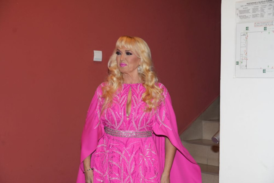 Pevačica pokazala vilu Marte i Mileta iznutra - u nju su uložili 300.000 evra: Suva raskoš! (FOTO)