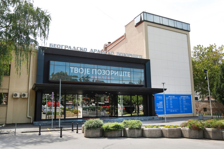Bogato festivalsko leto i hit predstave na Letnjoj sceni Beogradskog dramskog pozorišta (FOTO)