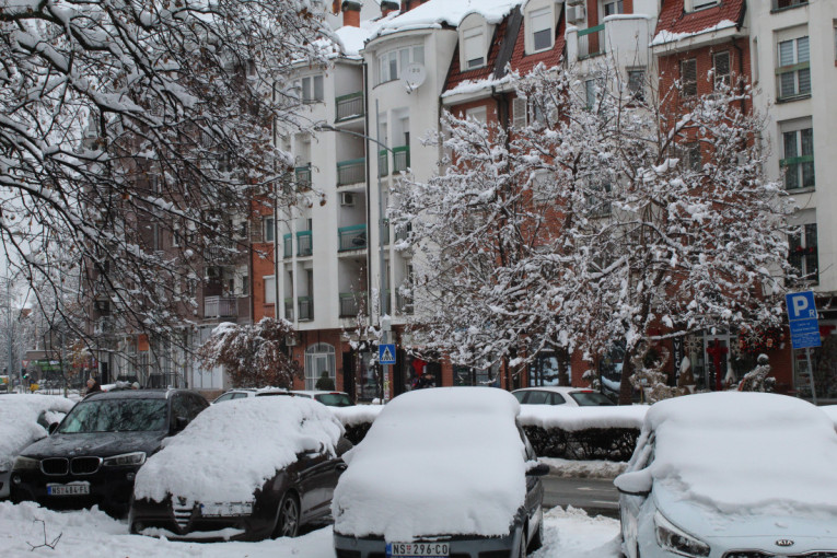 Božić pod snegom i ledom: RHMZ izdao hitno upozorenje za veći deo Srbije