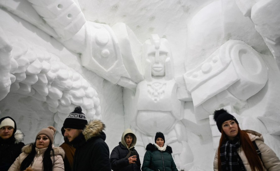 Najveći snežni lavirint na svetu: Neverovatna građevina od čak 60.000 blokova snega (FOTO/VIDEO)