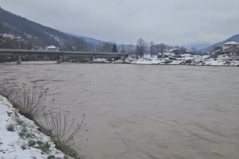 Đurđević Stamenkovski obišla uoči srpske Nove godine radnike u JKP Beograd put i GSP (FOTO)