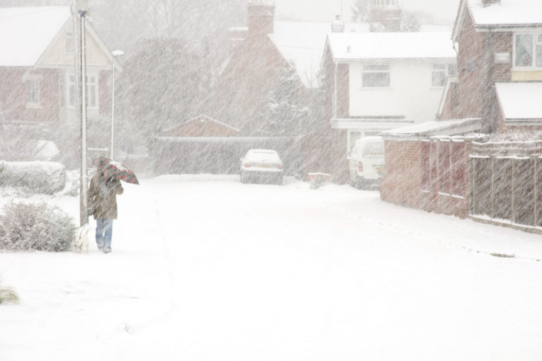 Zima udara svom snagom: Ledena kiša i jak mraz prete da parališu Srbiju!
