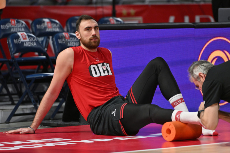 Olimpijakos ne želi da rizikuje: Milutinov zbog potresa mozga ne putuje u Istanbul!