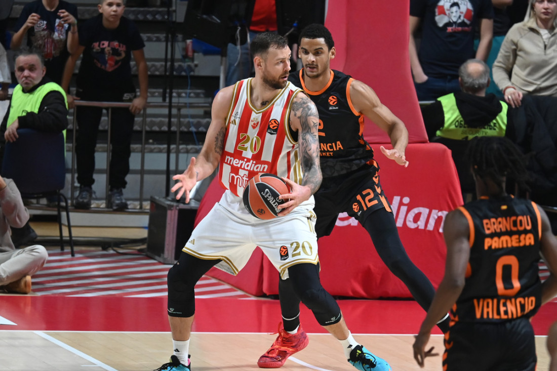 Moneke ogolio Zvezdinu tužnu istinu posle blamaže u Kaunasu: Nismo tim, nemamo poverenje jedni u druge!