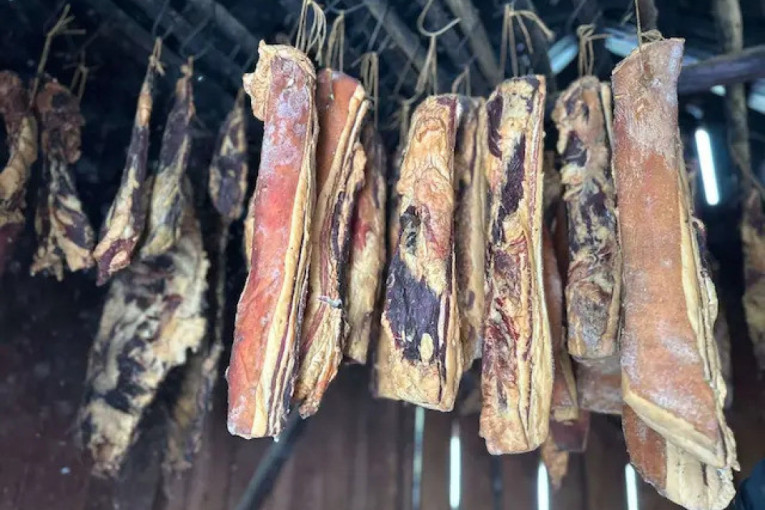 Ovako se čuva tradicija na Kablaru: Mirko sa sinovima otkrio kako slave Božić