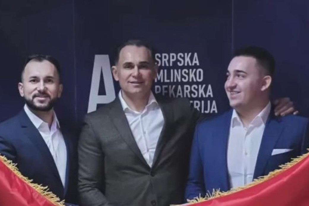 Bivši dečko Jovane Jeremić napravio najveću česnicu u Srbiji: Teška 200 kilograma, a u njoj 33 dukata