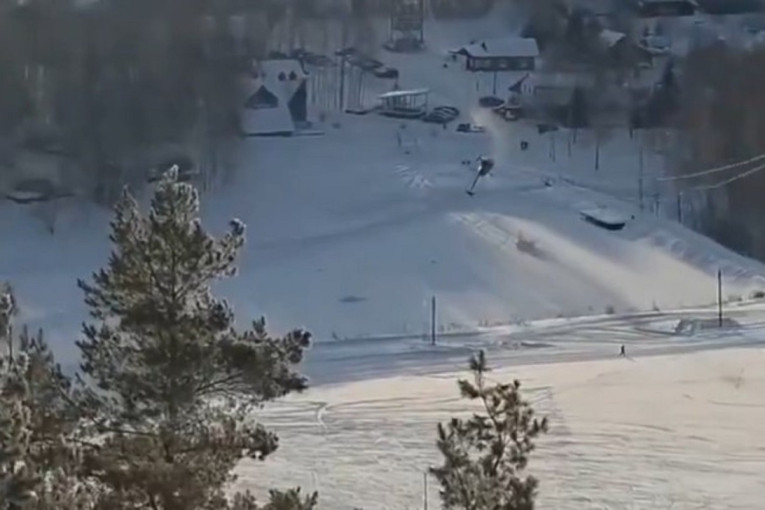 Ruski oligarh poginuo na Božić! Helikopter kojim se vozio zapetljao se u kablove žičare, kruži snimak