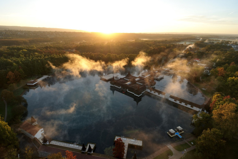 Hévíz - jezero u komšiluku u kom se možete kupati 365 dana godišnje