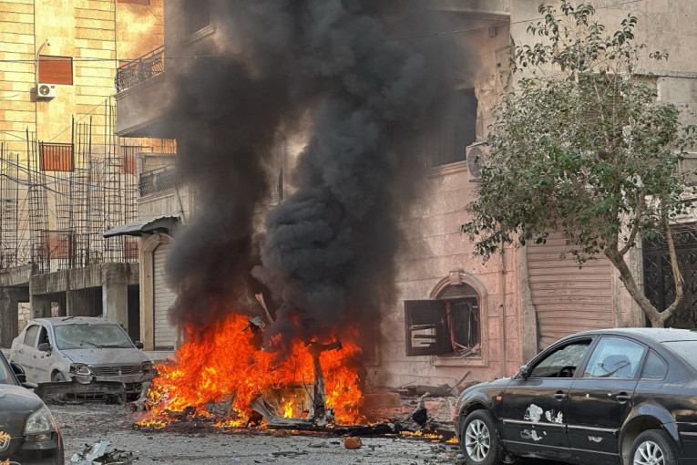 U toku snažno granatiranje Alepa! Rasulo u Siriji, borbe ne jenjavaju već treći dan (VIDEO)
