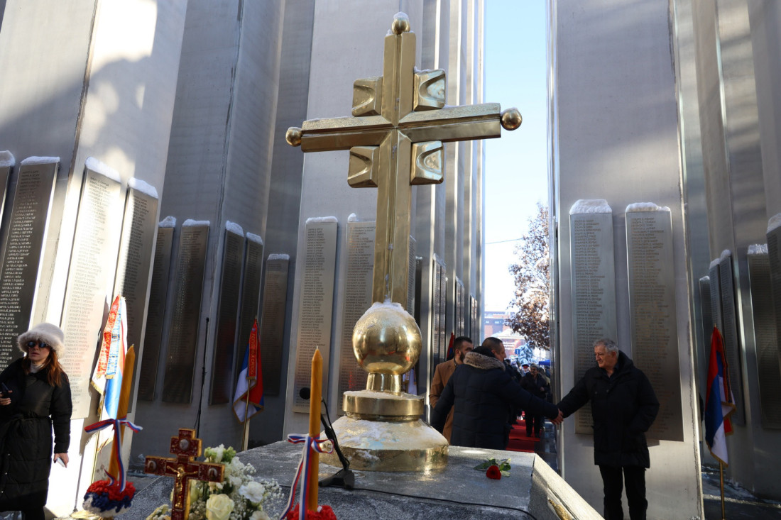 Oni su dali život za Republiku Srpsku: Otkriveno Centralno spomen-obeležje sa 26.000 uklesanih imena (FOTO)