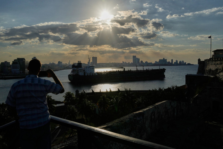 Tramp odobrio! Oslobođeni ruski državljani sa zaplenjenog tankera "Marinera"