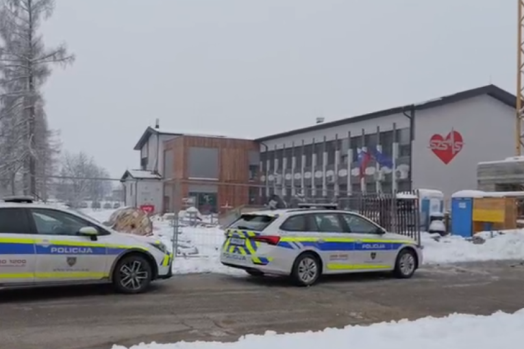 Sačekuša u hodniku škole! Đak (15) izbo tri godine stariju učenicu (FOTO)