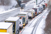 AMSS upozorava: Višesatna čekanja za teretna vozila na izlazima iz zemlje