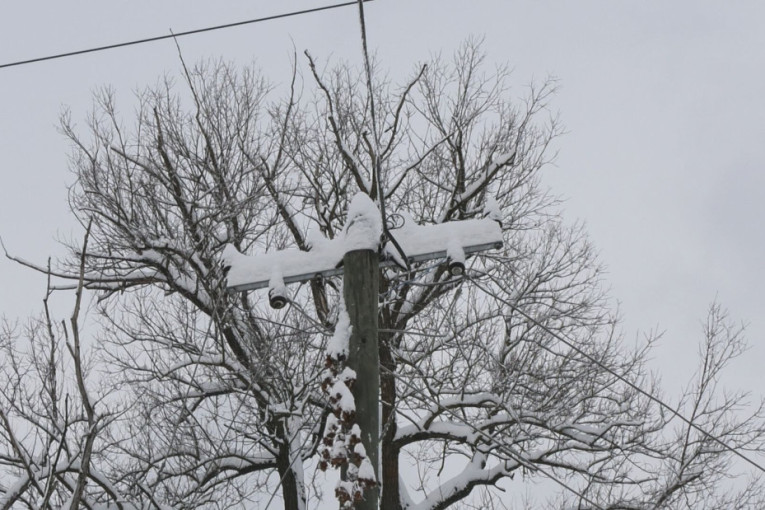 Heroji na snegu: Sedam ekipa probija se do najudaljenijih sela u Gornjem Milanovcu! (FOTO)